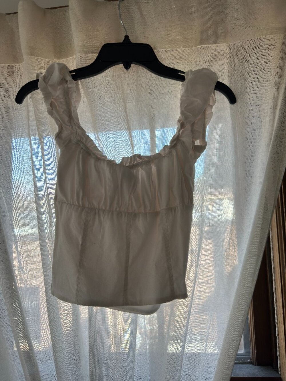 I AM GIA white Crop